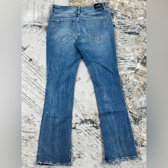 Express Mid Rise Medium Wash Distressed SkyScraper Jeans, Women’s Size 12R. - Picture 3 of 3